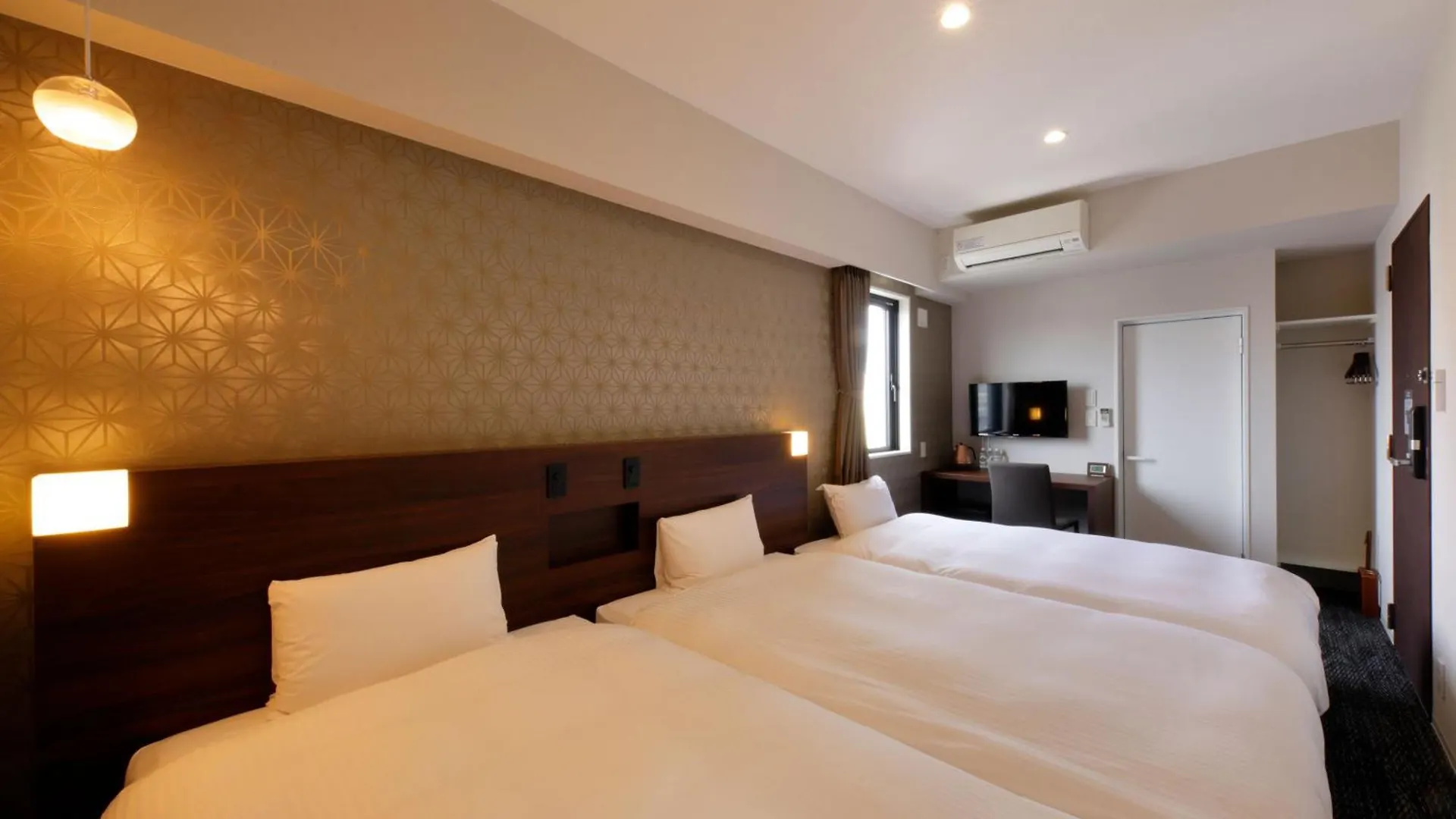 Hotel Smart Place Inn Kyoto Shijo Omiya East